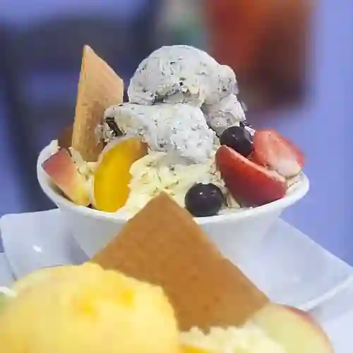 Ensalada Junior con Queso y Helado