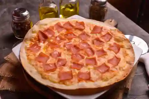 Pizza Jamón y Queso