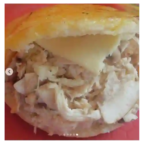 Arepa con Pollo