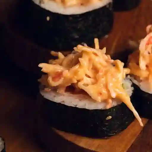 Combo spicy salmon roll + coca cola