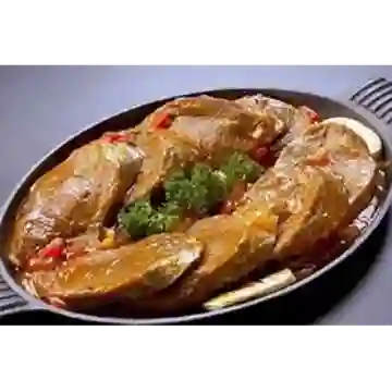 Lengua de Res en Salsa Criolla