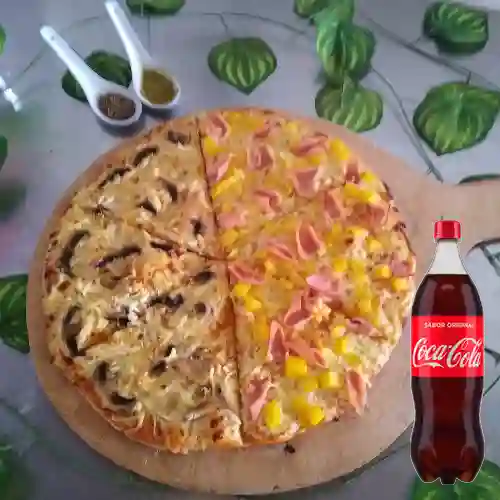 Combo Pizza Mediana + Coca-Cola Sabor Original 1.5 l