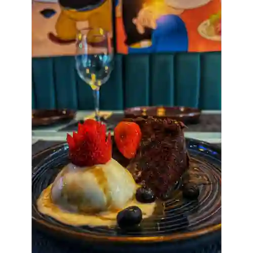 Torta de Chocolate y Helado Vainilla