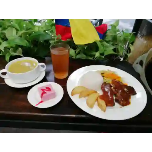 Menu Ejecutivo con Carne de Cerdo