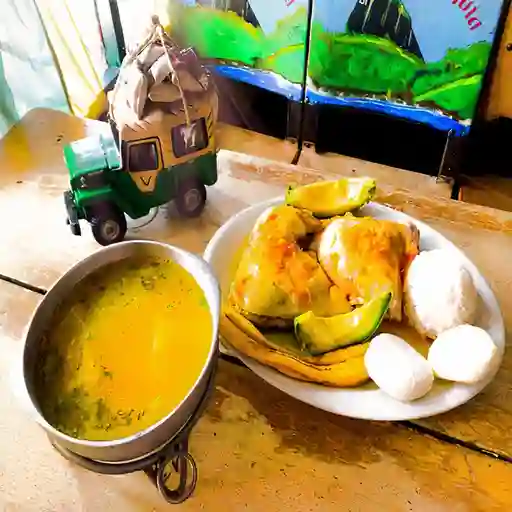 Sancocho de Pollo Especial