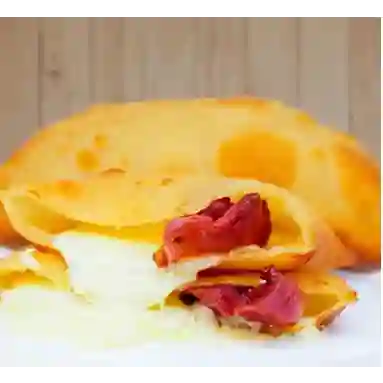 Empanada de Queso con Tocineta