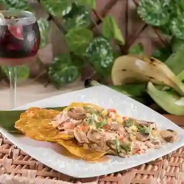 Patacón con champiñones