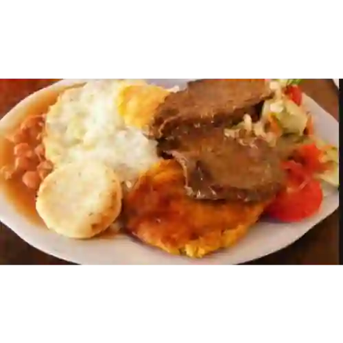 Sopa Gratis +Sobrebarriga Asada a la Carta