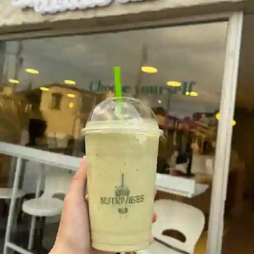 Batido de Matcha Protein 16 Oz