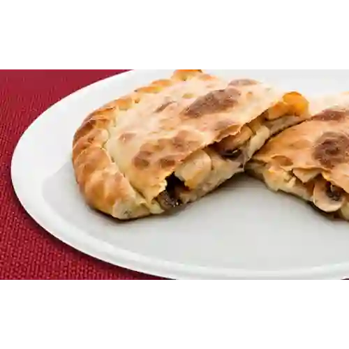Calzone de Pollo y Champiñones
