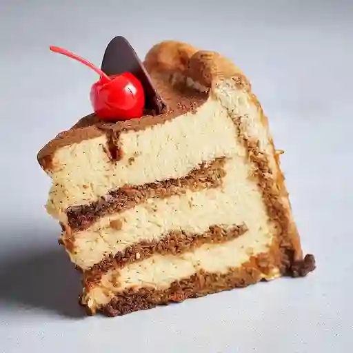 Porción de tiramisú