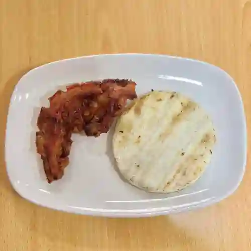 Arepa con Chicharrón