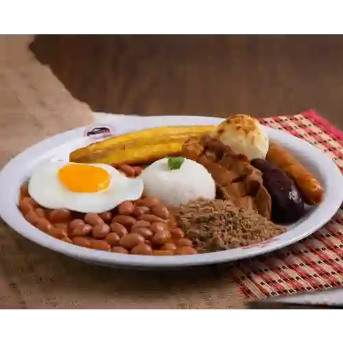 Bandeja Paisa Tradicional