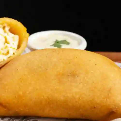 Mega Empanada de Queso