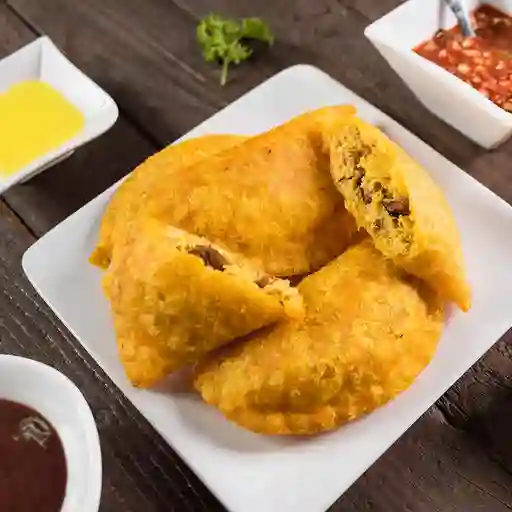 Empanada Pollo Tocineta