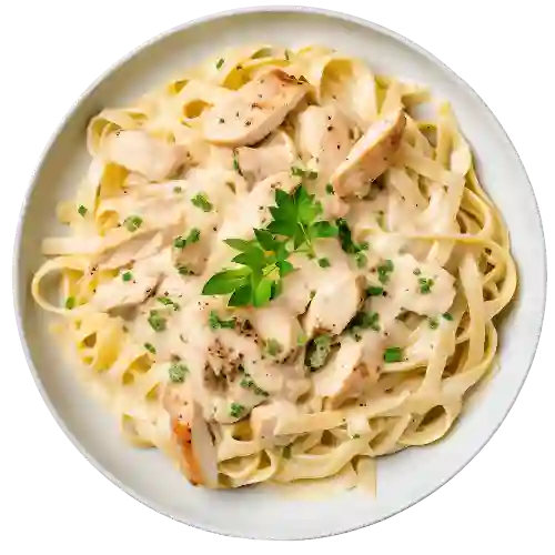 Fetuccine Alfredo con Pollo y Champiñon