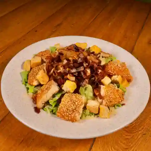 Ensalada Cesar con Pollo Crispy