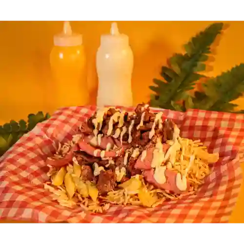 Salchipapa Carne y Pollo