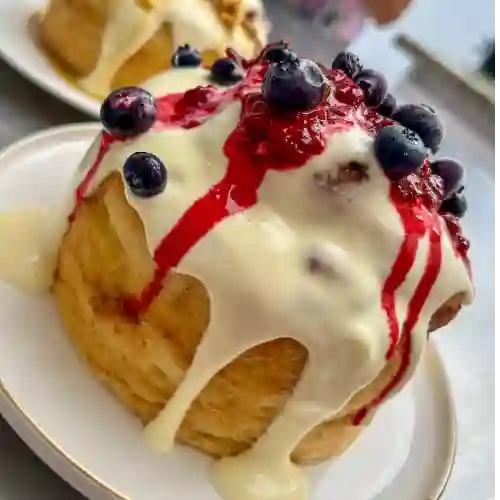 Megarollo de Canela con Frutos Rojos