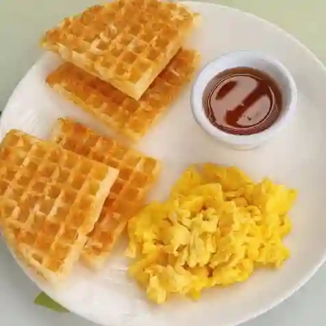 Huevos con Waffle de Pandeyuca