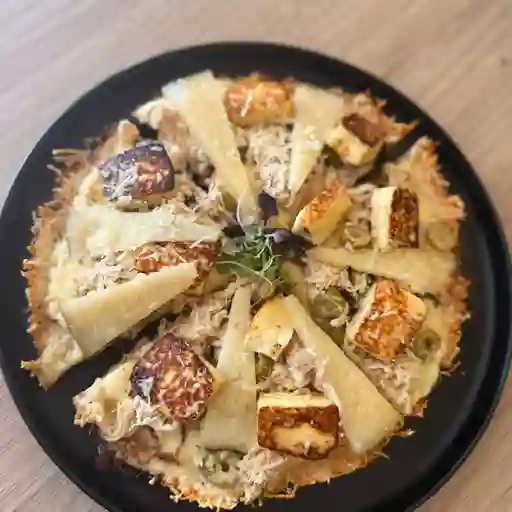 Keto pizza manchega