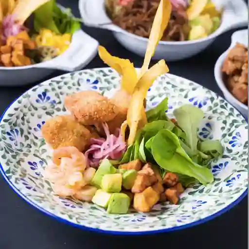 Bowl de salmón - camarones al ajillo