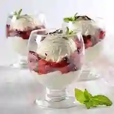 Vaso de Helado con Frutos Rojos (grande)