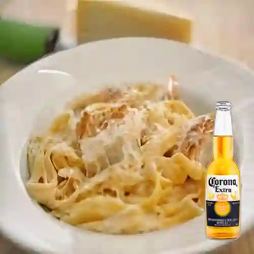 Combo Pasta Alfredo con Pollo + Corona 330 ml
