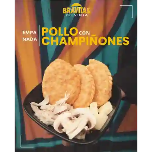 Empanada de Pollo con Champiñones y Queso