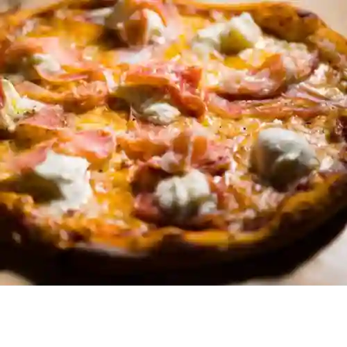 Pizza Prosciutto y Búfala Pequeña
