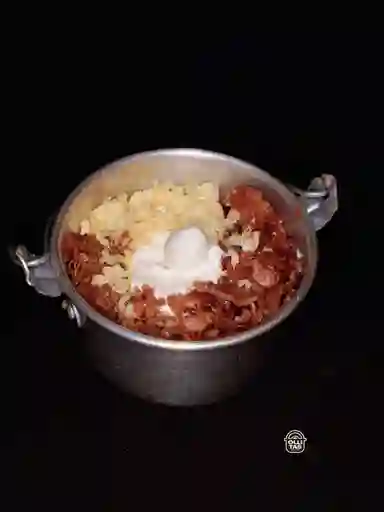 Res & Bacon con Papas Criollas