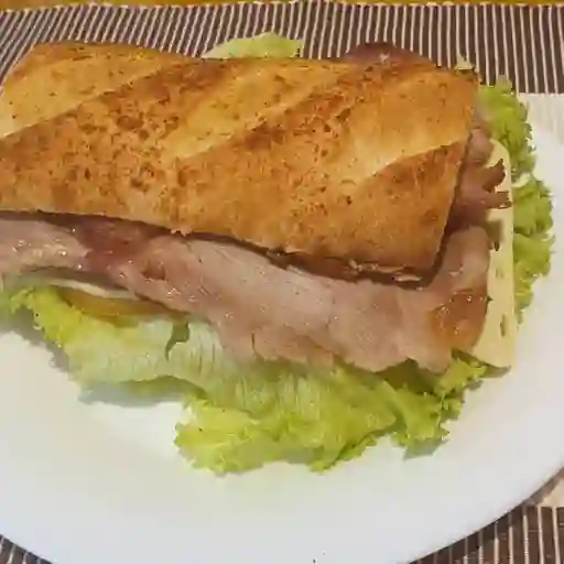 Sándwich de Cordero Al Horno