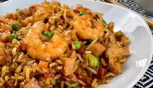 Arroz Chino con Camarón.