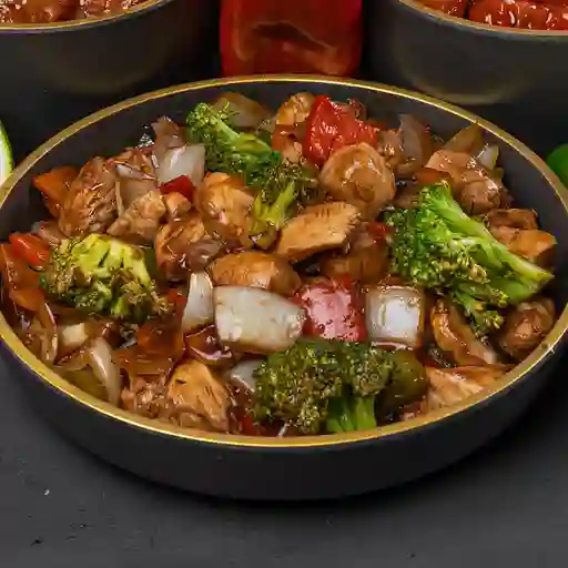 Chop suey pollo/cerdo