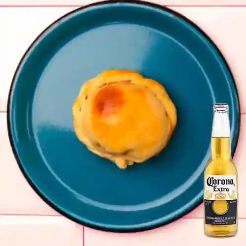 Combo Empanada de Bondiola Braseada + Coronita 250 ml