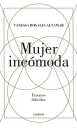 Vanessa Rosales Altamar recoge en estos ensayos vivencias y reflexio-nes personalísimas sobre sus inquietudes más genuinas, basadas en la experiencia de ser mujer y siempre desde los cuestionamientos y la in-comodidad. Acá se encuentran temas como el amor, la gran renuncia femenina, la figura del padre, le estética, el catolicismo, el Caribe, todo aquello que ha labrado su pensamiento y su prosa envolvente. Esta es una hermosa bitácora de una vida que anda en la búsqueda incansable de su lugar en el mundo, a pesar de los obstáculos íntimos, pero tam-bién de los más públicos y comunes a tantas.«Te aplaudo, Vanessa Rosales, y celebro tu misión personal y académi-ca de explorar el papel desajustado, estrecho y problemático que "lo femenino" desempeña tan a menudo en nuestras vidas. La incomodi-dad, después de todo, es el camino tanto para el descubrimiento como para el cambio. De una mujer incómoda a otra, te digo: ¡bravo!». Siri Hustvedt«Quiero que todas las mujeres que conozco lean este libro. Sobre todo las de mi ciudad y sobre todo las más jóvenes —ojalá niñas recién alfa-betizadas—, porque entender de dónde venimos hará que la elección de futuro sea menos restringida, menos viciada, menos oscura, menos pedregosa. Las palabras de Vanessa son pura luz y libertad. Y este libro es una poesía bella y dolorosa esculpida a martillazos».Margarita García Robayo 