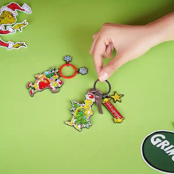 Llavero Regalos de Navidad Serie The Grinch Miniso