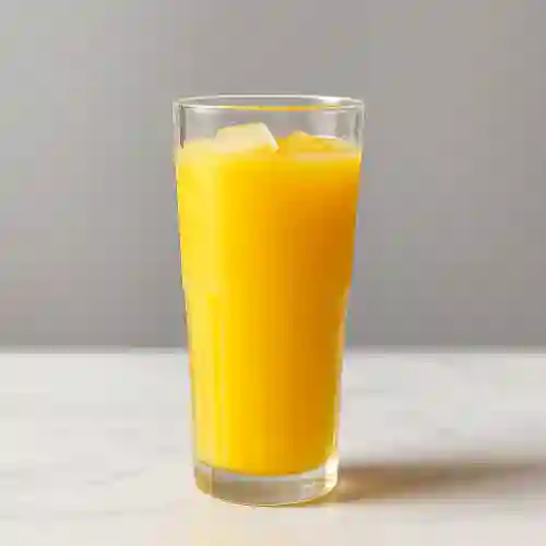 Batido de mango, maracuyá y piña