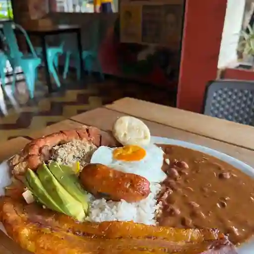 Bandeja paisa completa