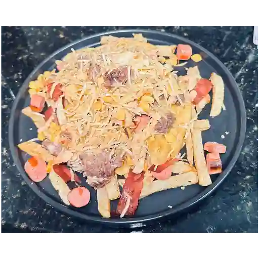 Salchipapa mixto