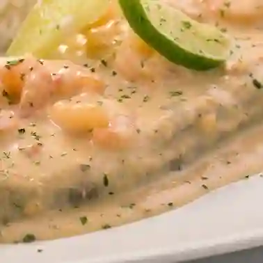 Bagre en Salsa de Camarones