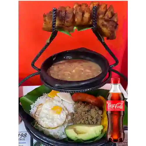 Combo Bandeja Paisa + Coca Cola Original 400 ml