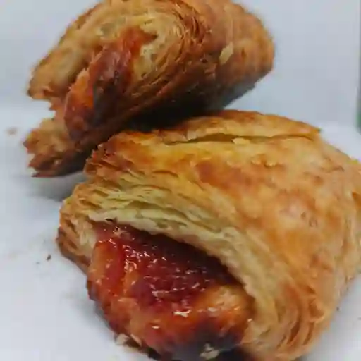 Hojaldre de bocadillo y queso