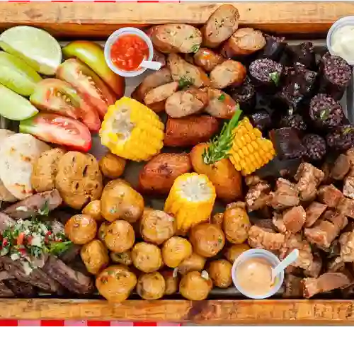 Picada Mixta con Morcilla