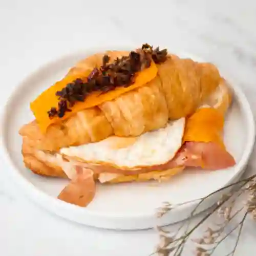 Eggcroissant Serrano