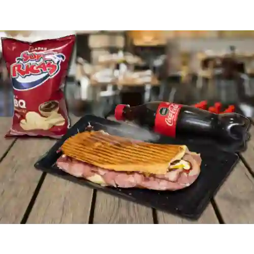 Combo Sándwich y Gaseosa