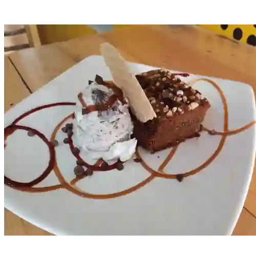 Brownie con Helado