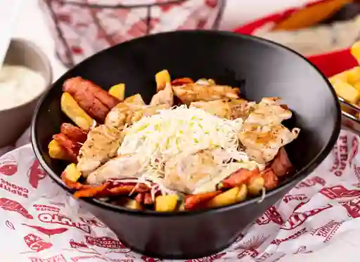 Salchipapa Pollo y Ranchero