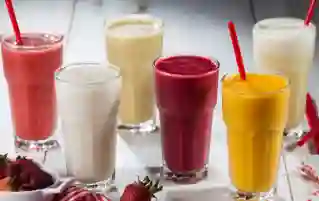 Jugo natura en leche