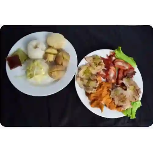 Plato Mixto Chuleta de Cerdo y Costilla